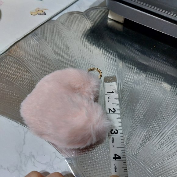 Light Color Heart Shaped Pom Pom Super Soft Keychain Handbag Accessory Furry - Picture 6 of 7